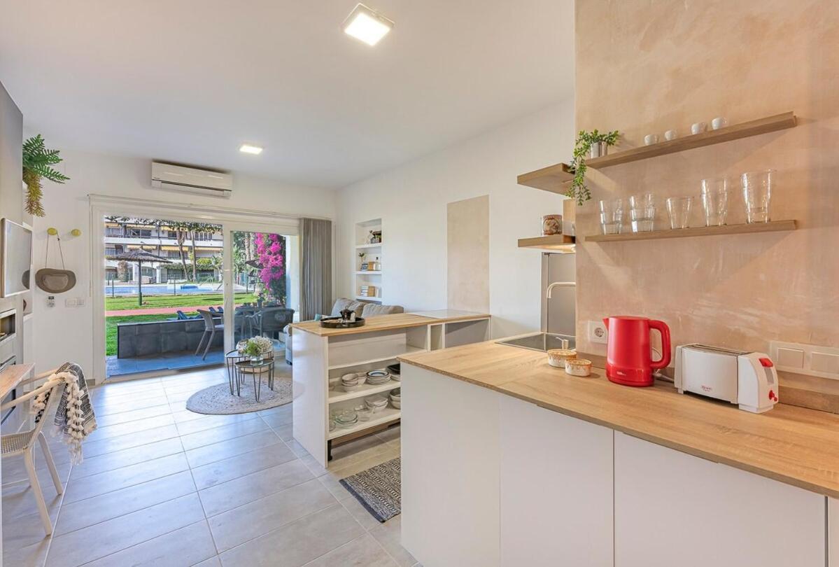 Golden Mile Getaway, Garden View, Pool & Comfort Marbella Exterior photo